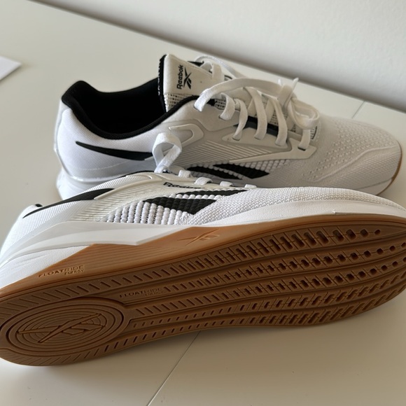 never worn, brand new Reebok nano x4 - Picture 2 of 3